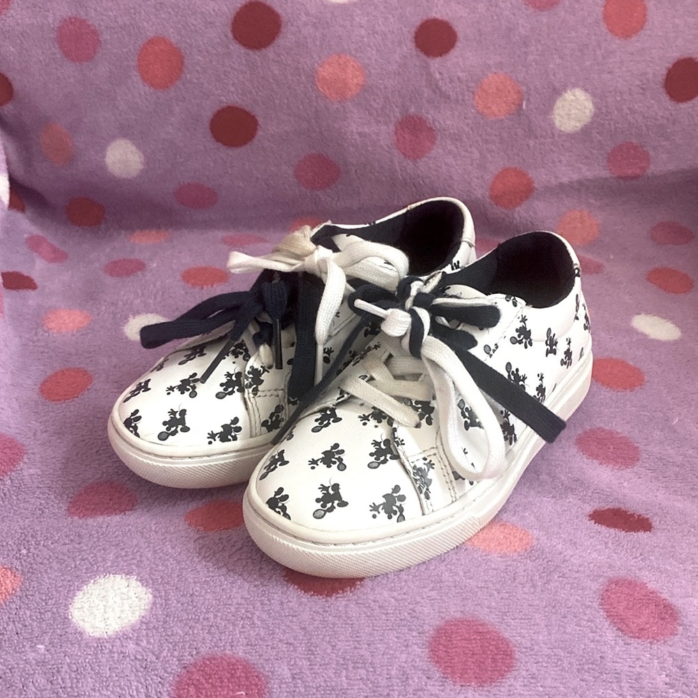 Lacoste Disney Mickey Mouse Sneakers USA12 UK11 EU29